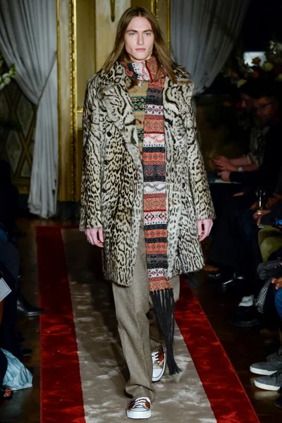 Look 1